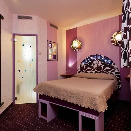 Hotel Le Relais Du Marais Parigi